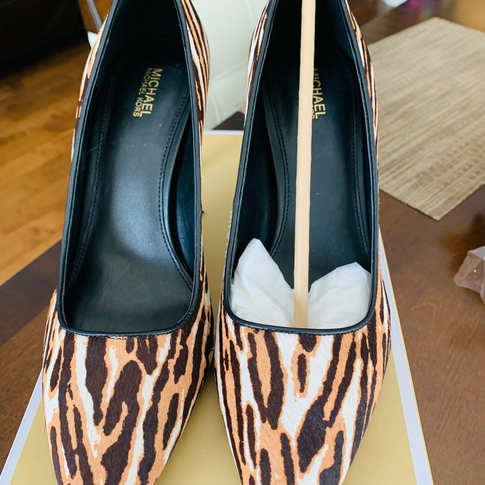 Micheal Kors pump 8.5